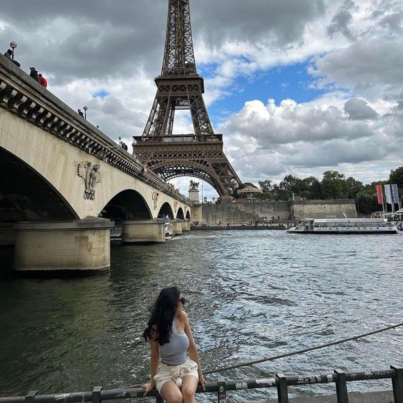 Aritizia sky blue criss cross tank - Picture 2 of 2